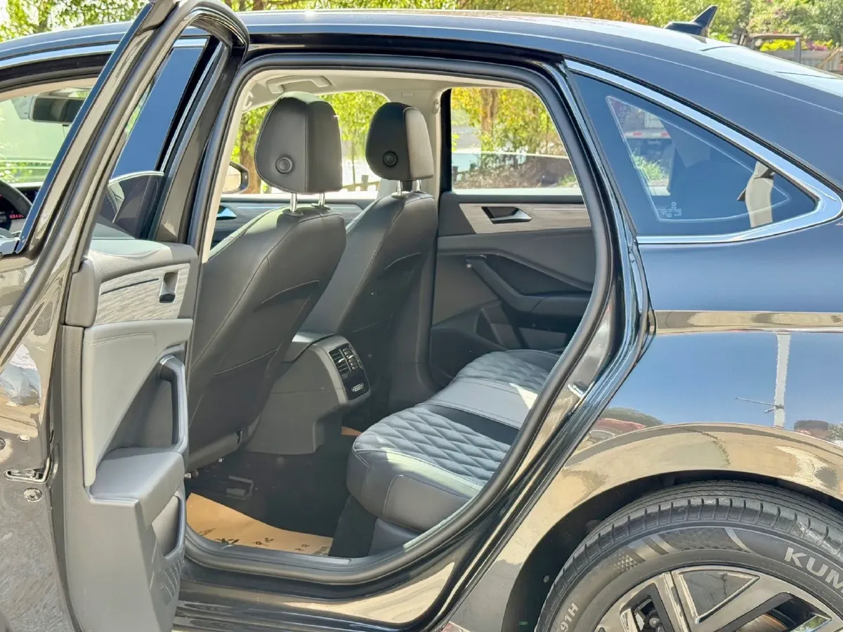 2023 Volkswagen Sagitar 1.5T 160HP L4 7DCT,autocango,china used car exporter,china ev exporter,chinese used car exporter,chinese used ev exporter