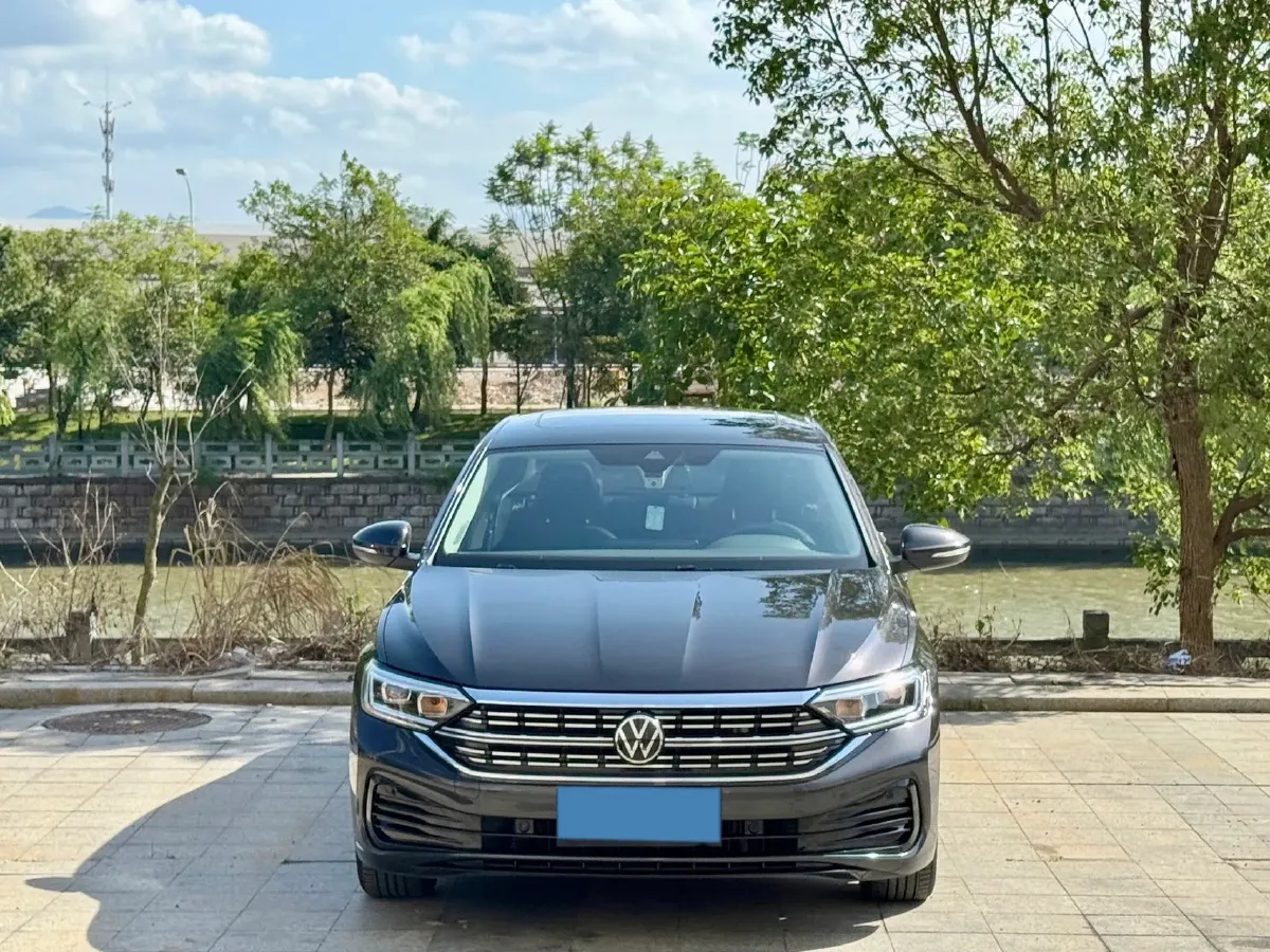 2023 Volkswagen Sagitar 1.5T 160HP L4 7DCT,autocango,china used car exporter,china ev exporter,chinese used car exporter,chinese used ev exporter