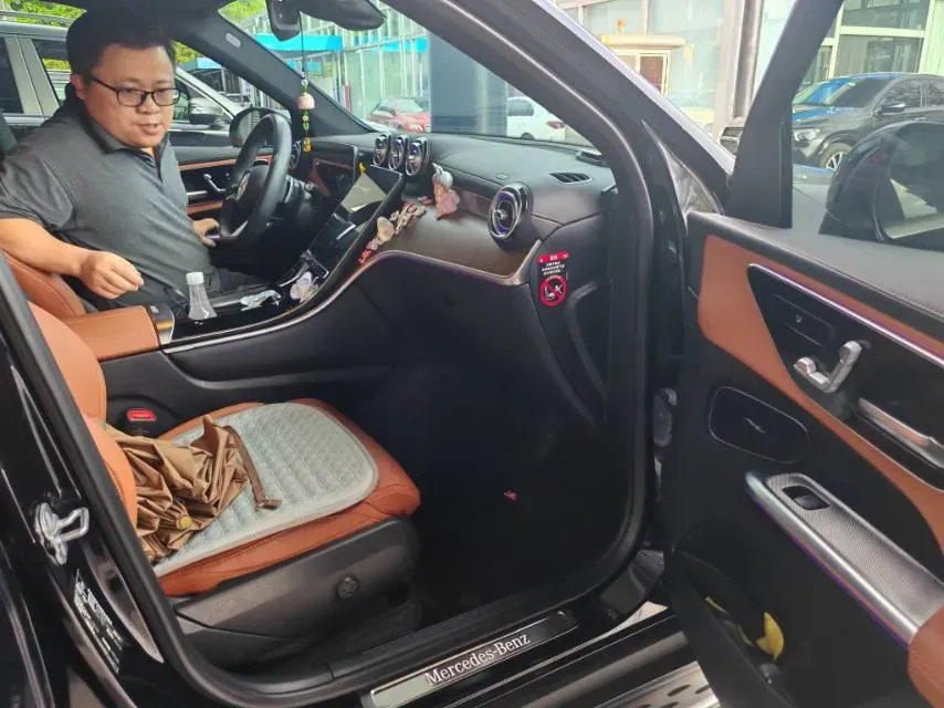 2023 Mercedes-Benz GLC Class 2.0T 258HP L4 9AT,autocango,china used car exporter,china ev exporter,chinese used car exporter,chinese used ev exporter