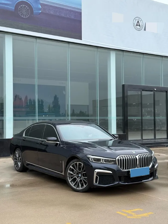2021 BMW 7 Series 2.0T 265HP L4 8AT,autocango,china used car exporter,china ev exporter,chinese used car exporter,chinese used ev exporter