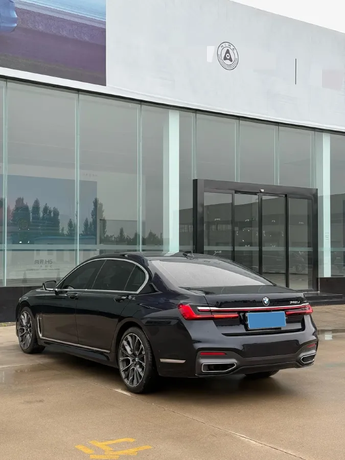 2021 BMW 7 Series 2.0T 265HP L4 8AT,autocango,china used car exporter,china ev exporter,chinese used car exporter,chinese used ev exporter