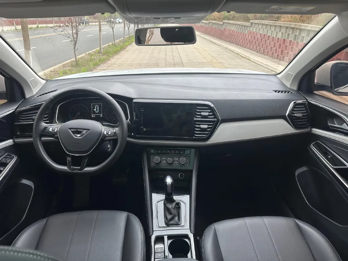 2023 Jetta VS7 1.4T 150HP L4 6AT,autocango,china used car exporter,china ev exporter,chinese used car exporter,chinese used ev exporter