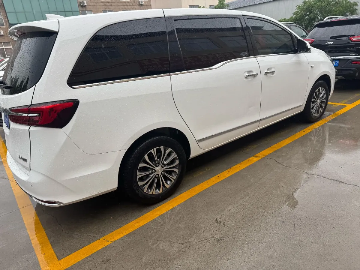 2021 Buick GL8 2.0T 237HP L4 9AT,autocango,china used car exporter,china ev exporter,chinese used car exporter,chinese used ev exporter