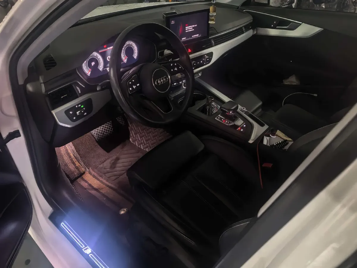 2020 Audi A4L 2.0T 150HP L4 7DCT,autocango,china used car exporter,china ev exporter,chinese used car exporter,chinese used ev exporter