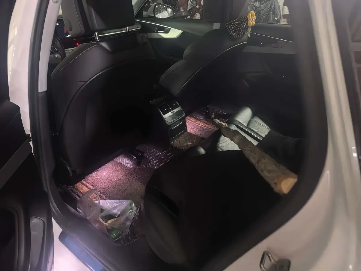 2020 Audi A4L 2.0T 150HP L4 7DCT,autocango,china used car exporter,china ev exporter,chinese used car exporter,chinese used ev exporter