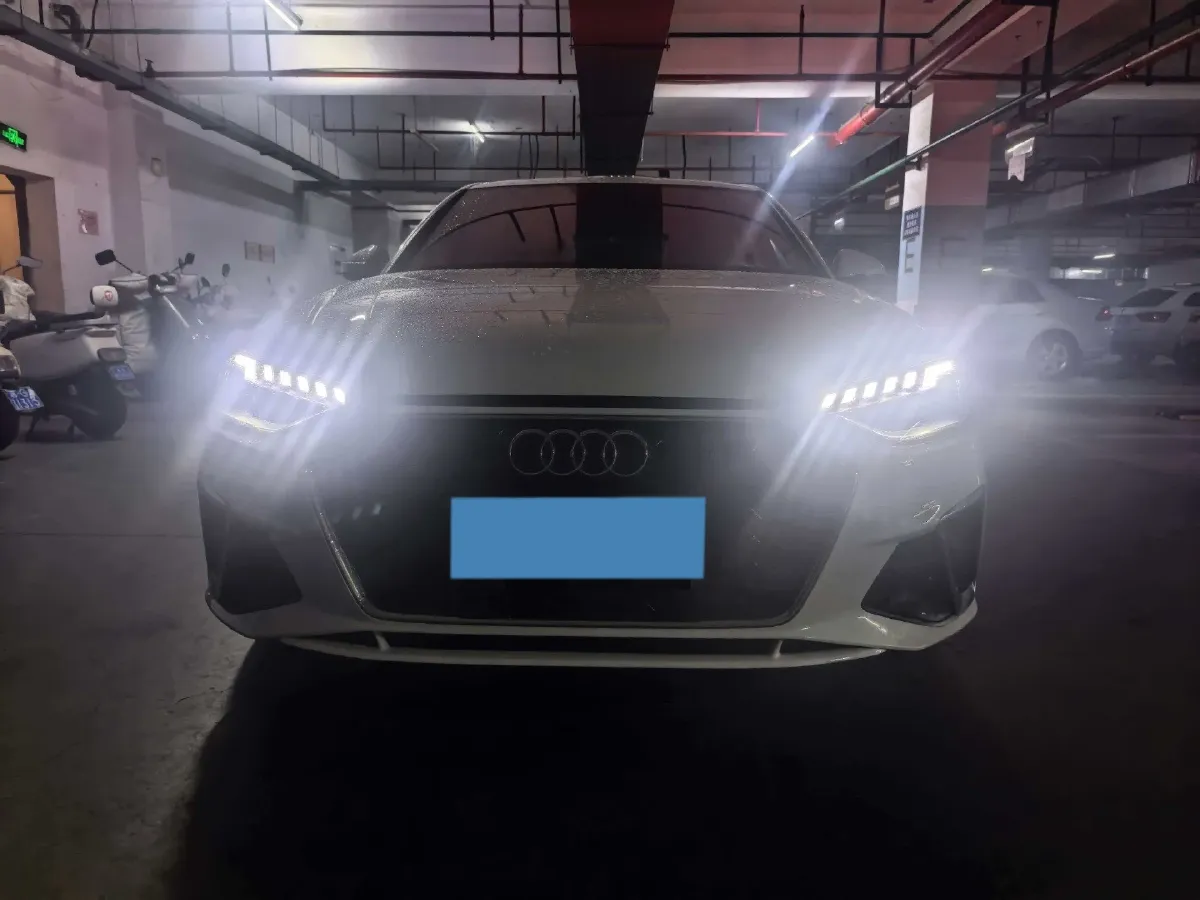 2020 Audi A4L 2.0T 150HP L4 7DCT,autocango,china used car exporter,china ev exporter,chinese used car exporter,chinese used ev exporter