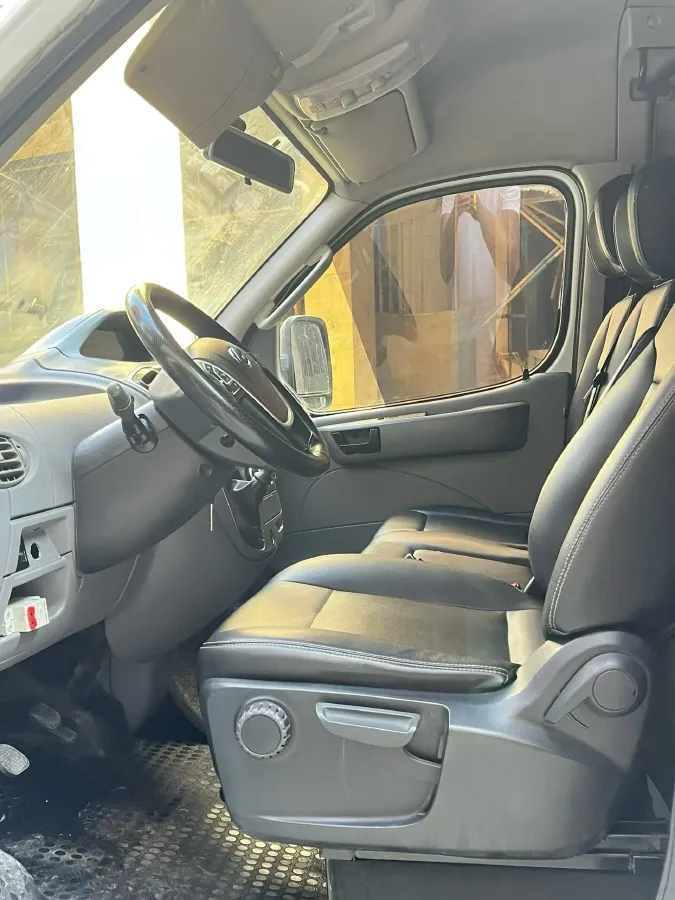 2021 MAXUS T70 2.0T 214HP L4 6MT,autocango,china used car exporter,china ev exporter,chinese used car exporter,chinese used ev exporter