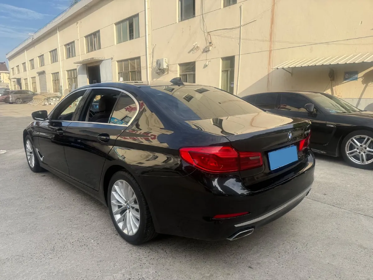 2020 BMW 5 Series 2.0T 184HP L4 8AT,autocango,china used car exporter,china ev exporter,chinese used car exporter,chinese used ev exporter