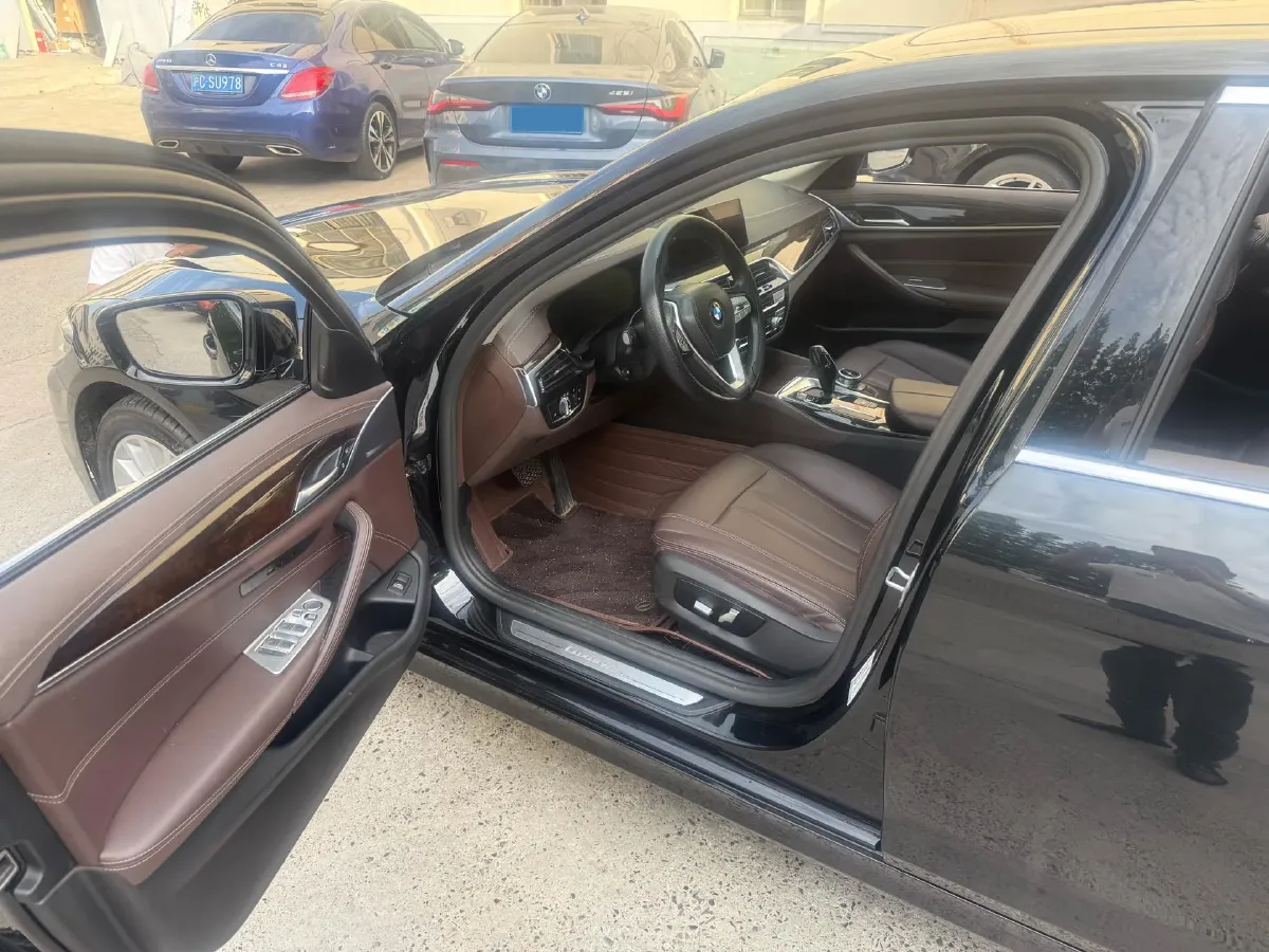 2020 BMW 5 Series 2.0T 184HP L4 8AT,autocango,china used car exporter,china ev exporter,chinese used car exporter,chinese used ev exporter