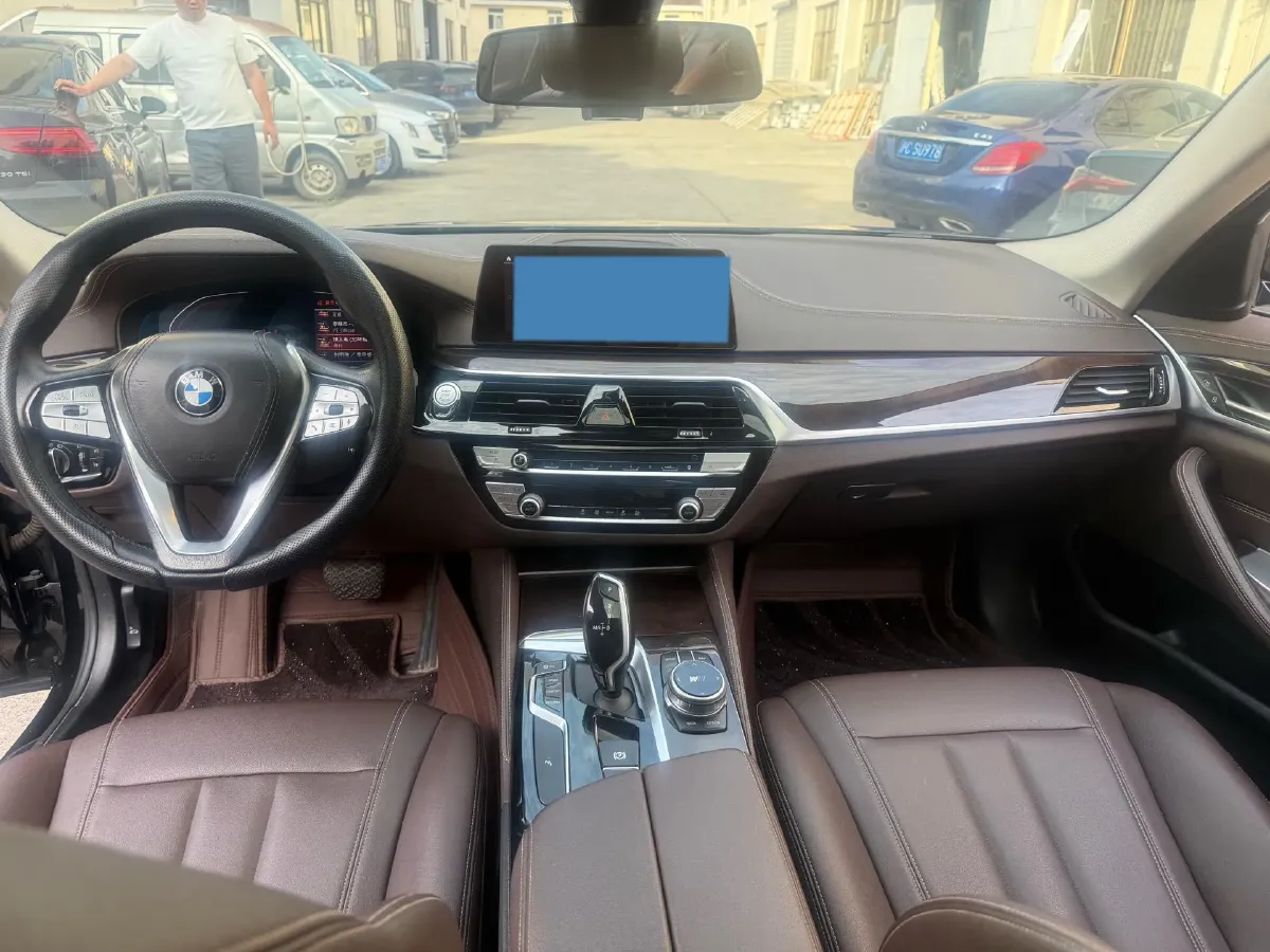 2020 BMW 5 Series 2.0T 184HP L4 8AT,autocango,china used car exporter,china ev exporter,chinese used car exporter,chinese used ev exporter