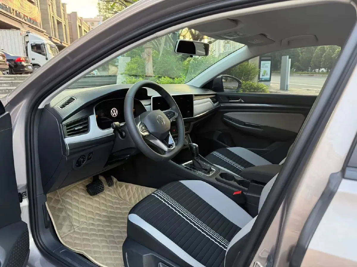 2023 Volkswagen Bora 1.2T 116HP L4 7DCT,autocango,china used car exporter,china ev exporter,chinese used car exporter,chinese used ev exporter