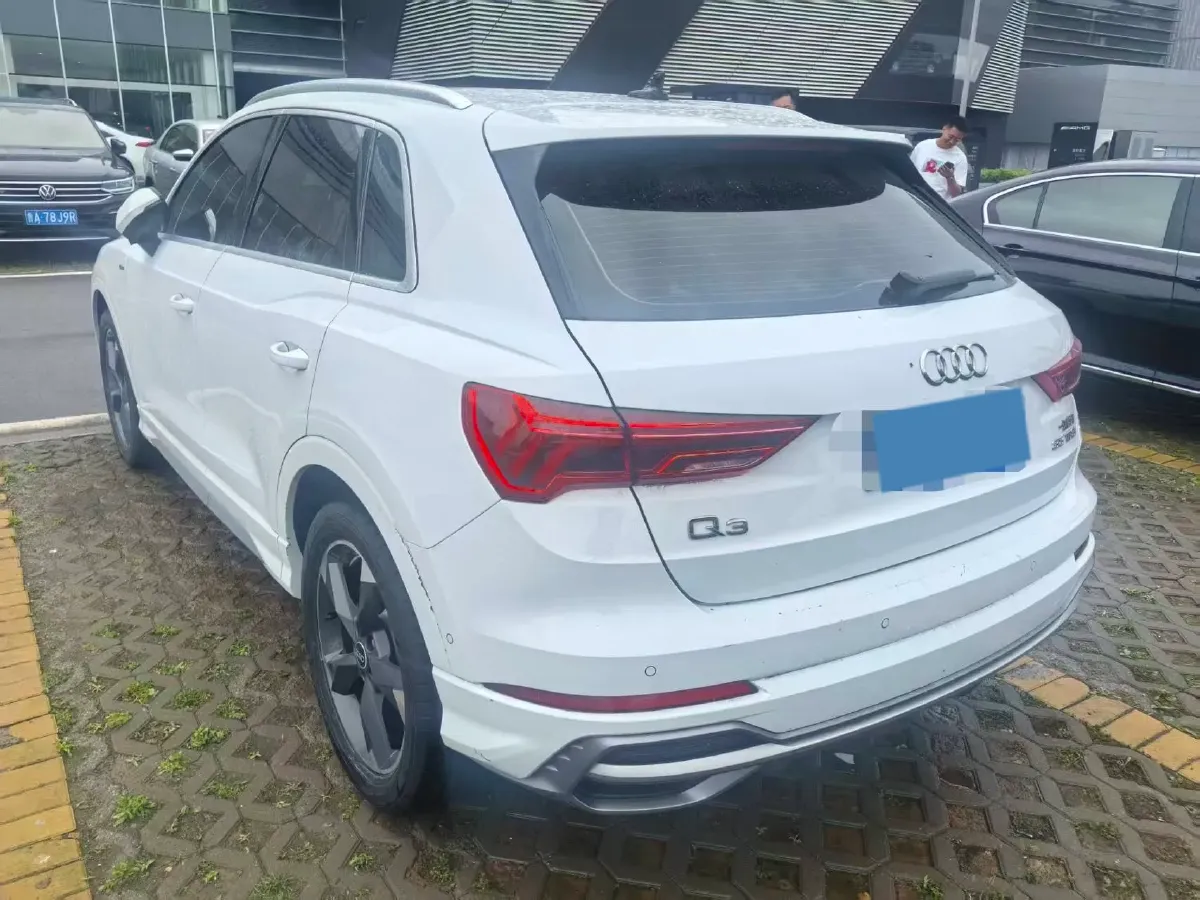 2022 Audi Q3 1.4T 150HP L4 7DCT,autocango,china used car exporter,china ev exporter,chinese used car exporter,chinese used ev exporter