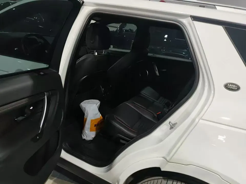 2020 Land Rover Discovery Sport 2.0T 249HP L4 9AT,autocango,china used car exporter,china ev exporter,chinese used car exporter,chinese used ev exporter