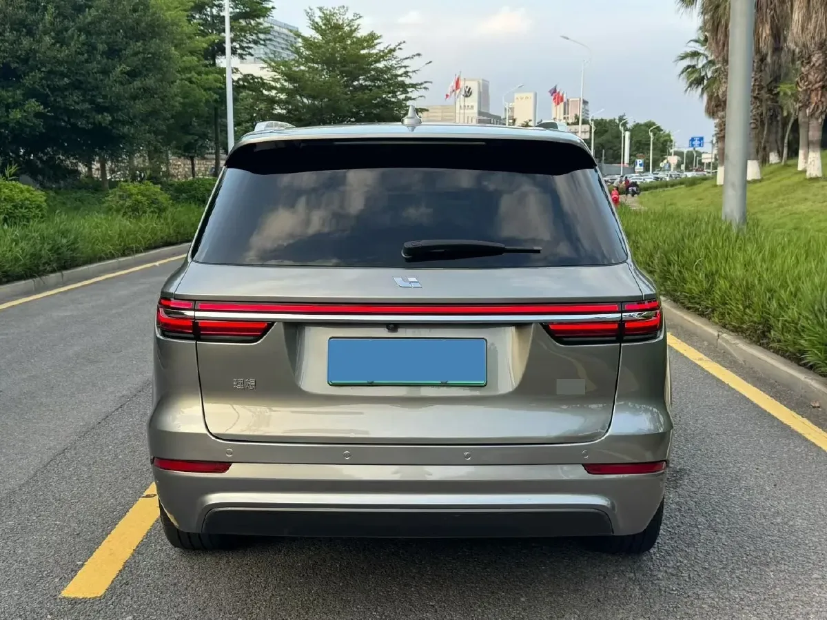 2020 Li ONE Range Extended 131HP REEV 40.5KWH,autocango,china used car exporter,china ev exporter,chinese used car exporter,chinese used ev exporter