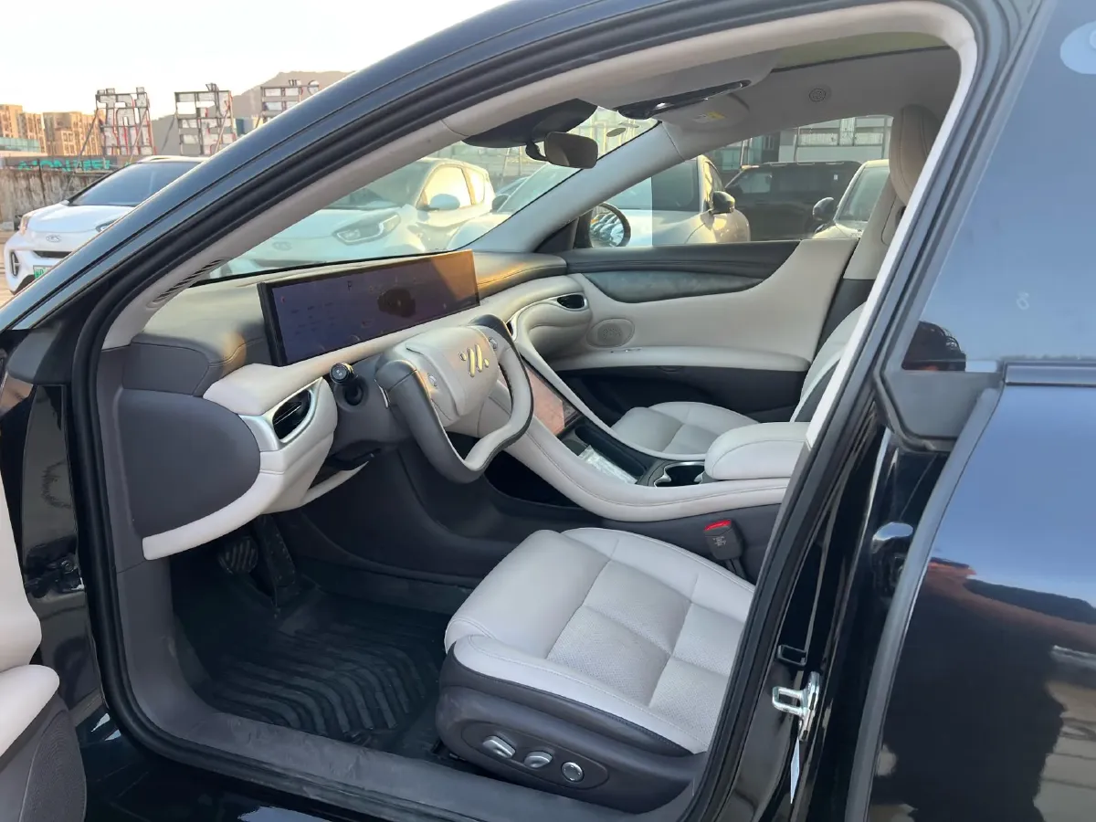 2024 IM L6 BEV 75KWH,autocango,china used car exporter,china ev exporter,chinese used car exporter,chinese used ev exporter