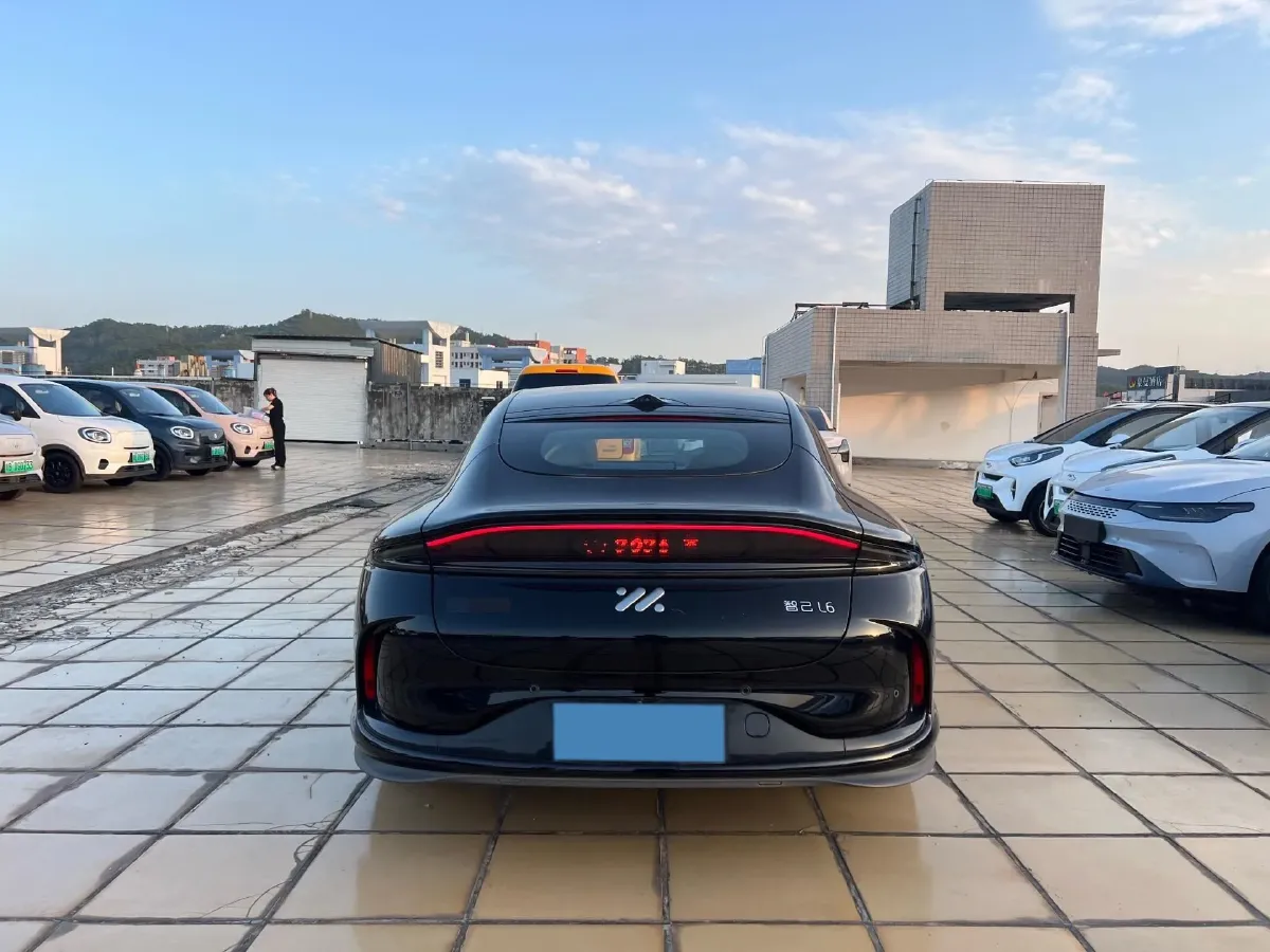 2024 IM L6 BEV 75KWH,autocango,china used car exporter,china ev exporter,chinese used car exporter,chinese used ev exporter