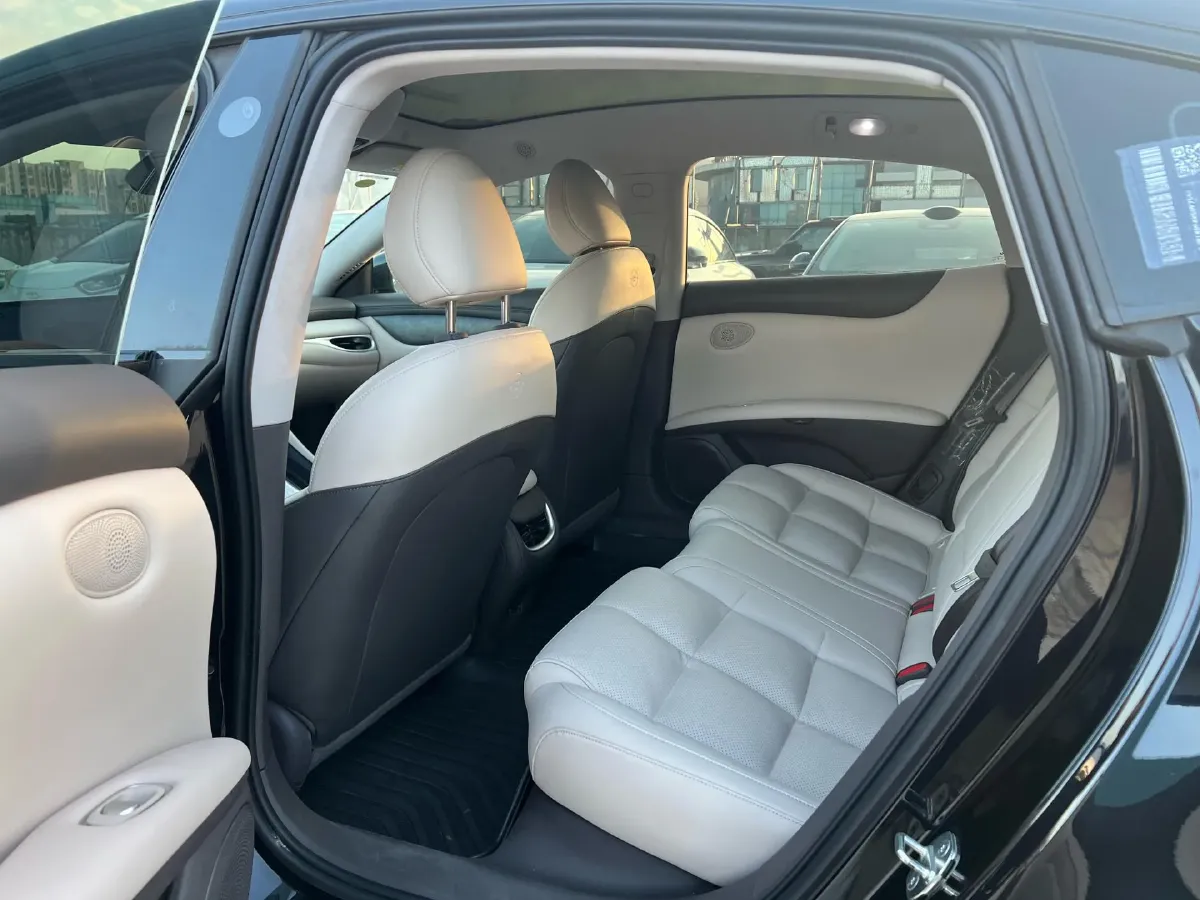 2024 IM L6 BEV 75KWH,autocango,china used car exporter,china ev exporter,chinese used car exporter,chinese used ev exporter