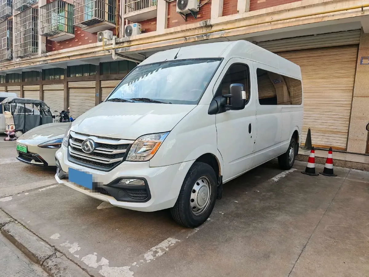 2021 MAXUS XinTu V80 2.0T 127HP L4 6MT,autocango,china used car exporter,china ev exporter,chinese used car exporter,chinese used ev exporter