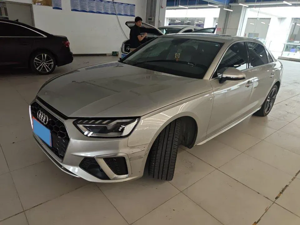 2020 Audi A4L 2.0T 190HP L4 7DCT,autocango,china used car exporter,china ev exporter,chinese used car exporter,chinese used ev exporter