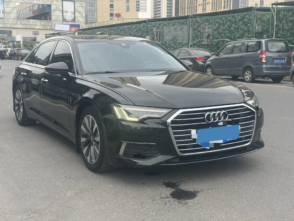 2021 Audi A6L 2.0T 224HP L4 7DCT,autocango,china used car exporter,china ev exporter,chinese used car exporter,chinese used ev exporter