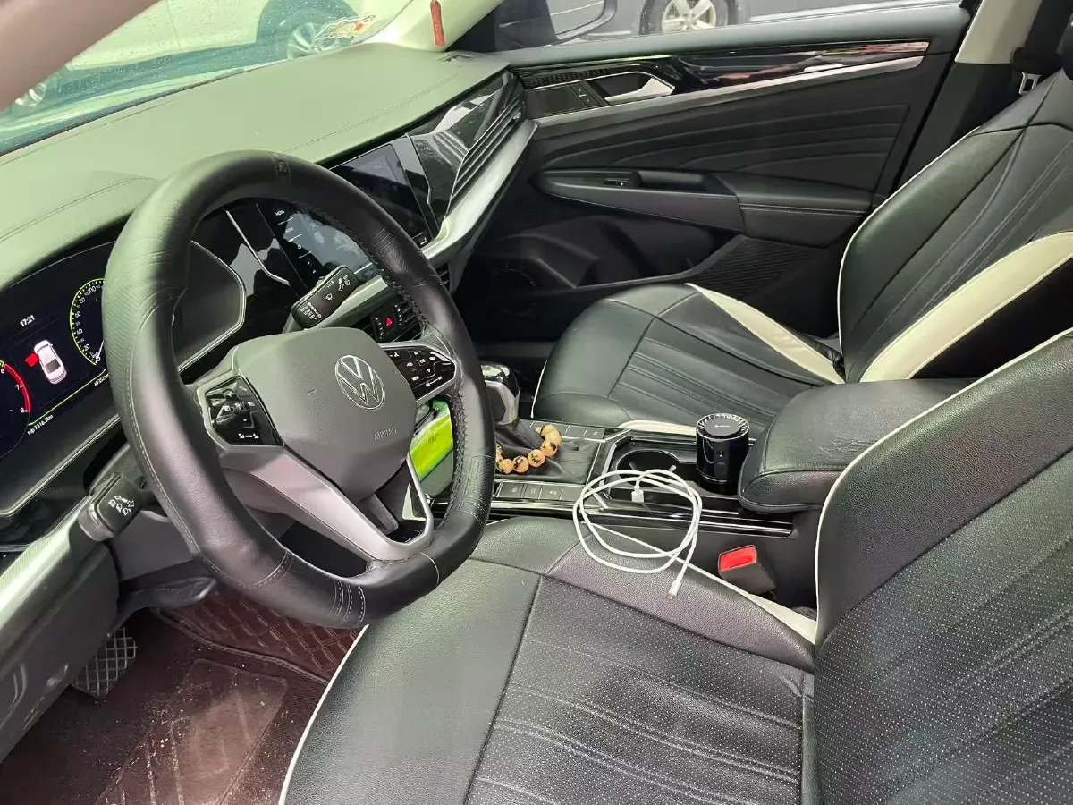 2023 Volkswagen Passat 2.0T 186HP L4 7DCT,autocango,china used car exporter,china ev exporter,chinese used car exporter,chinese used ev exporter