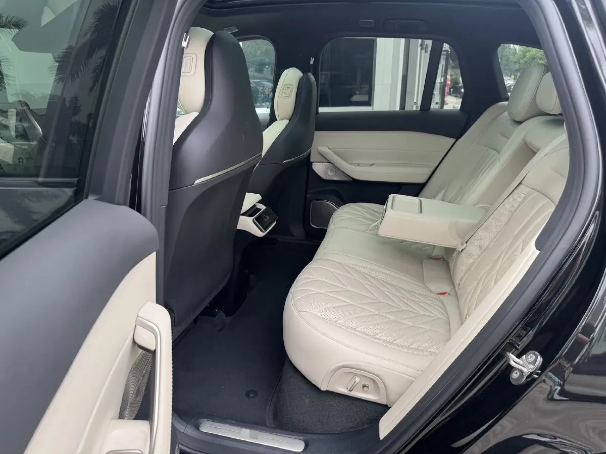 2025 NIO ES6 BEV,autocango,china used car exporter,china ev exporter,chinese used car exporter,chinese used ev exporter