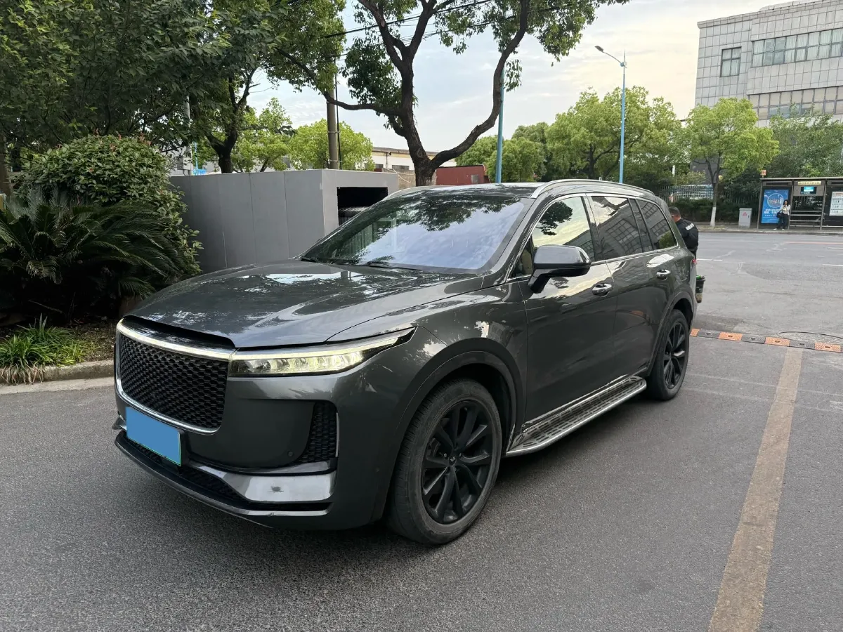 2020 Li ONE Range Extended 131HP REEV 40.5KWH,autocango,china used car exporter,china ev exporter,chinese used car exporter,chinese used ev exporter