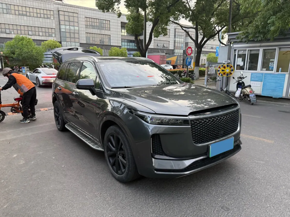 2020 Li ONE Range Extended 131HP REEV 40.5KWH,autocango,china used car exporter,china ev exporter,chinese used car exporter,chinese used ev exporter