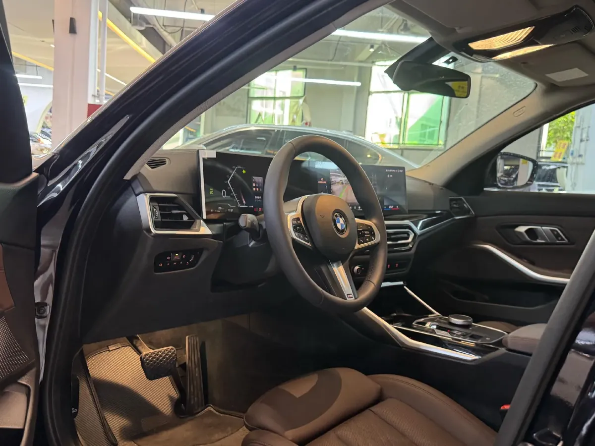 2024 BMW 3 Series 2.0T 156HP L4 8AT,autocango,china used car exporter,china ev exporter,chinese used car exporter,chinese used ev exporter
