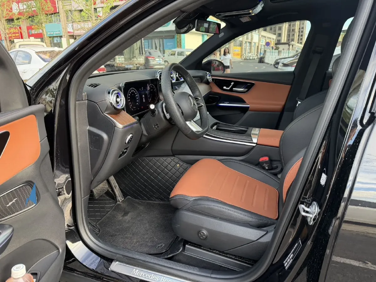 2024 Mercedes-Benz GLC Class 2.0T 258HP L4 9AT,autocango,china used car exporter,china ev exporter,chinese used car exporter,chinese used ev exporter
