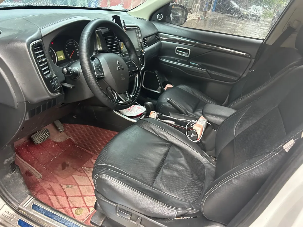 2018 Mitsubishi Outlander 2.0L 166HP L4 CVT,autocango,china used car exporter,china ev exporter,chinese used car exporter,chinese used ev exporter