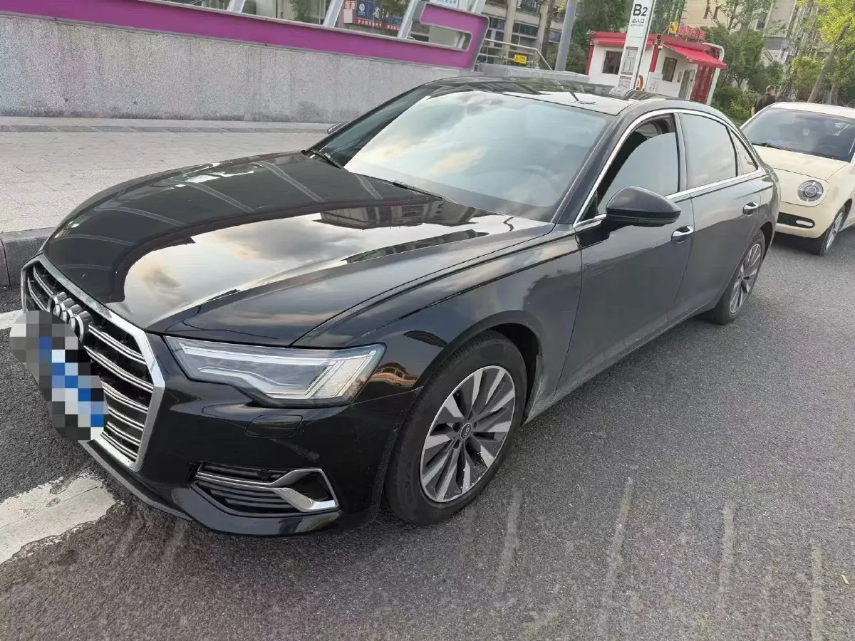 2024 Audi A6L 2.0T 245HP L4 7DCT,autocango,china used car exporter,china ev exporter,chinese used car exporter,chinese used ev exporter