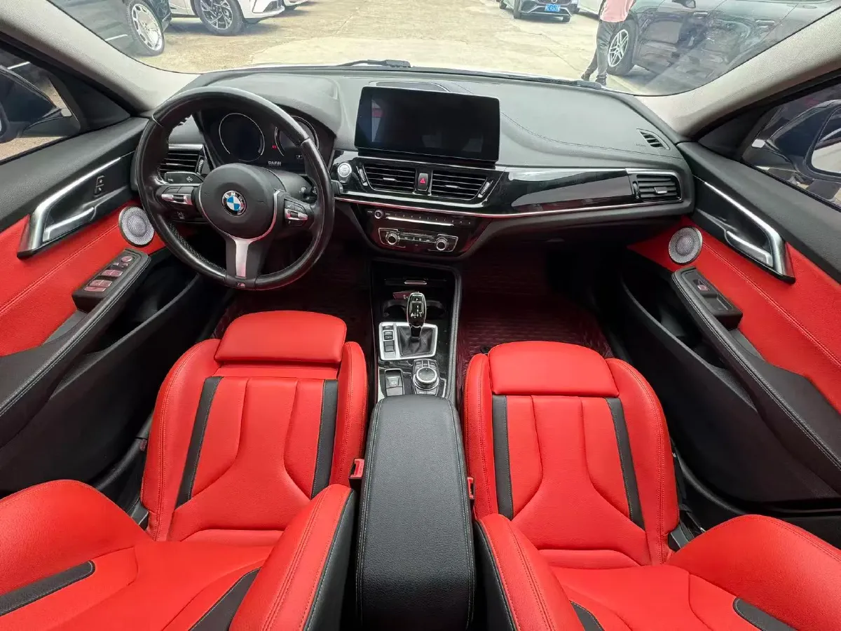 2021 BMW 1 Series 2.0T 192HP L4 7DCT,autocango,china used car exporter,china ev exporter,chinese used car exporter,chinese used ev exporter