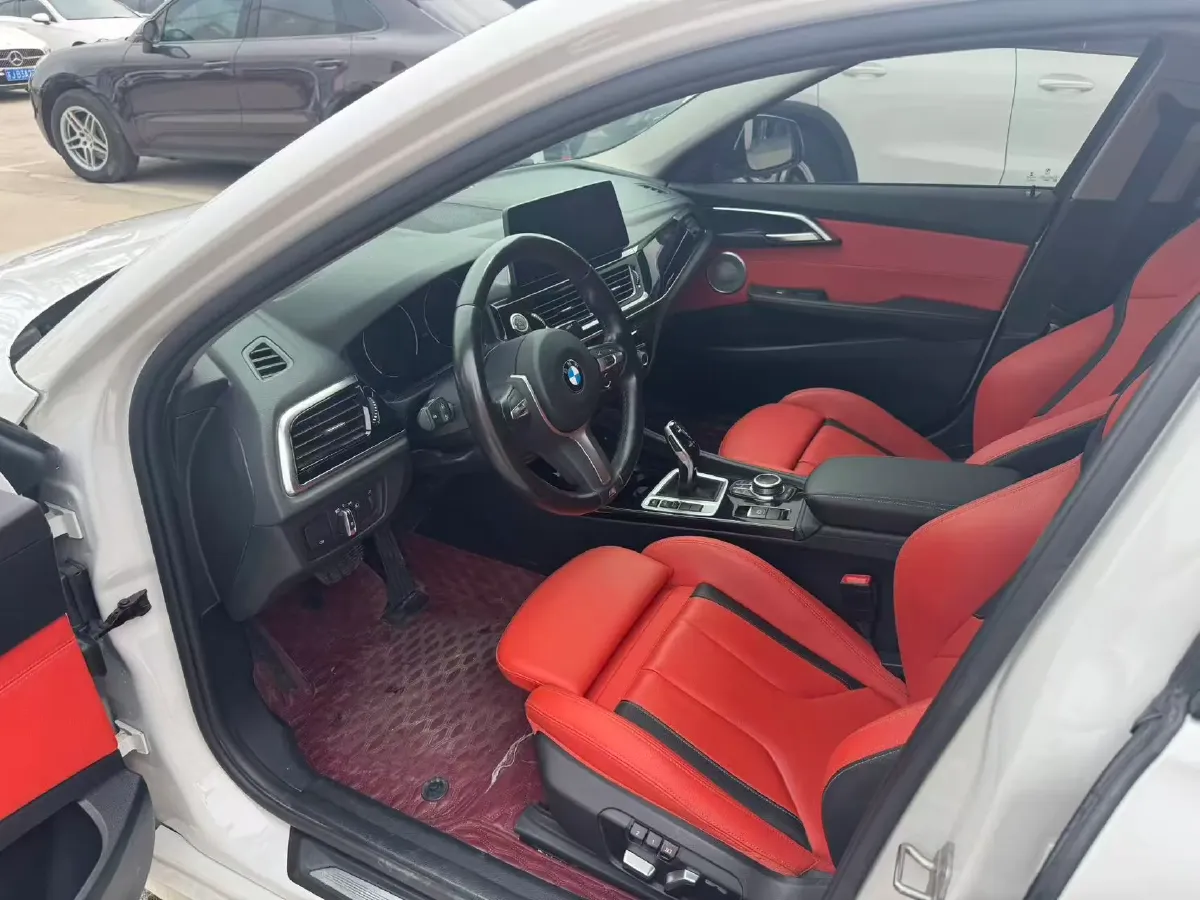 2021 BMW 1 Series 2.0T 192HP L4 7DCT,autocango,china used car exporter,china ev exporter,chinese used car exporter,chinese used ev exporter