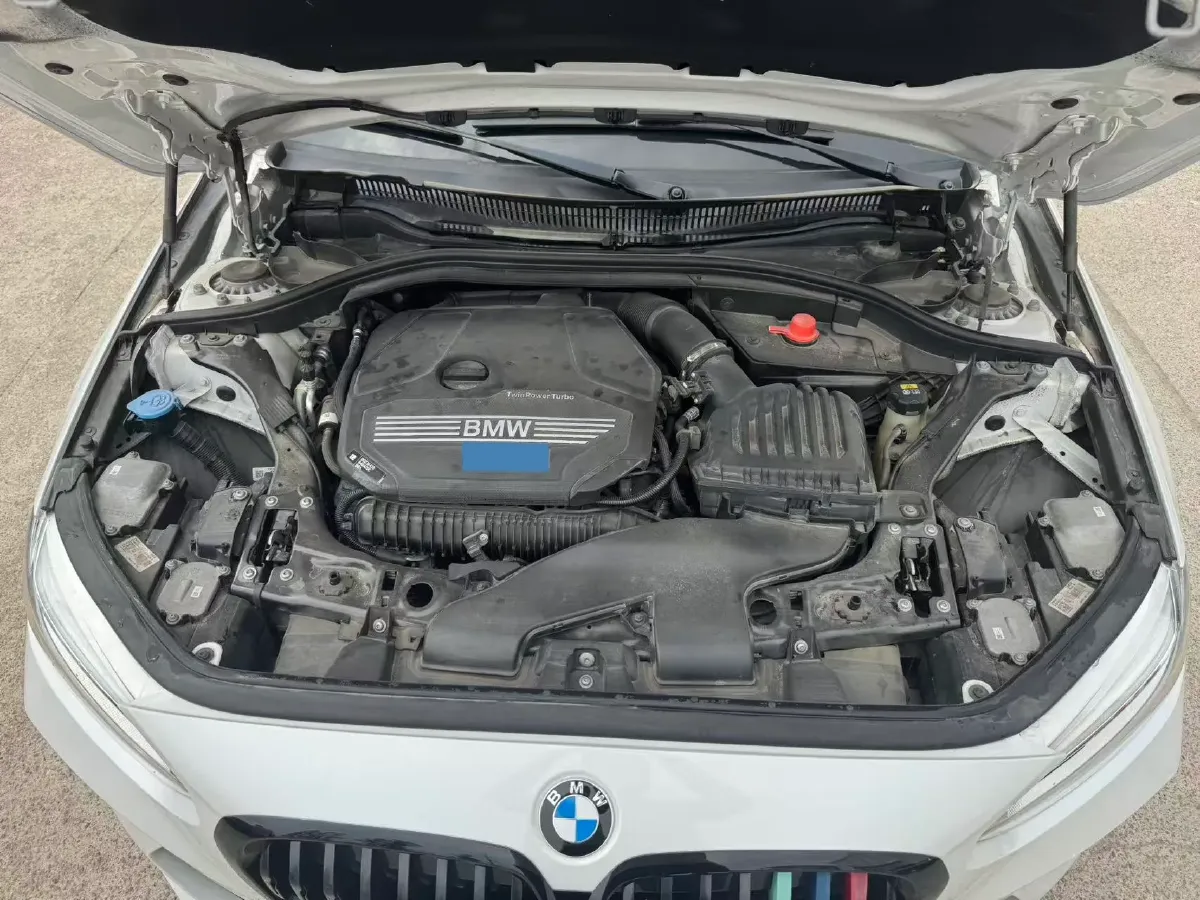 2021 BMW 1 Series 2.0T 192HP L4 7DCT,autocango,china used car exporter,china ev exporter,chinese used car exporter,chinese used ev exporter