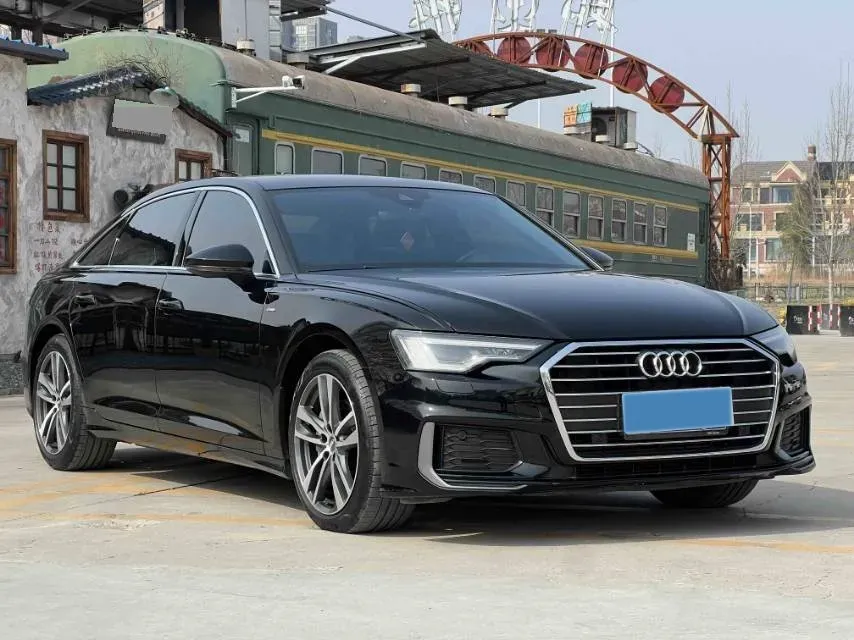 2020 Audi A6L 2.0T 190HP L4 7DCT,autocango,china used car exporter,china ev exporter,chinese used car exporter,chinese used ev exporter