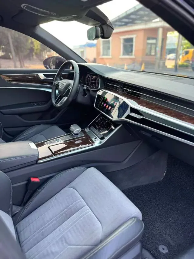 2020 Audi A6L 2.0T 190HP L4 7DCT,autocango,china used car exporter,china ev exporter,chinese used car exporter,chinese used ev exporter