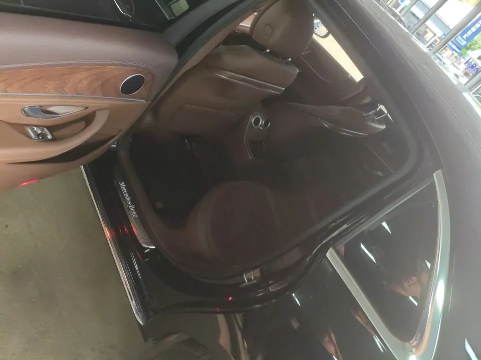 2022 Mercedes-Benz E Class 2.0T 197HP L4 9AT,autocango,china used car exporter,china ev exporter,chinese used car exporter,chinese used ev exporter