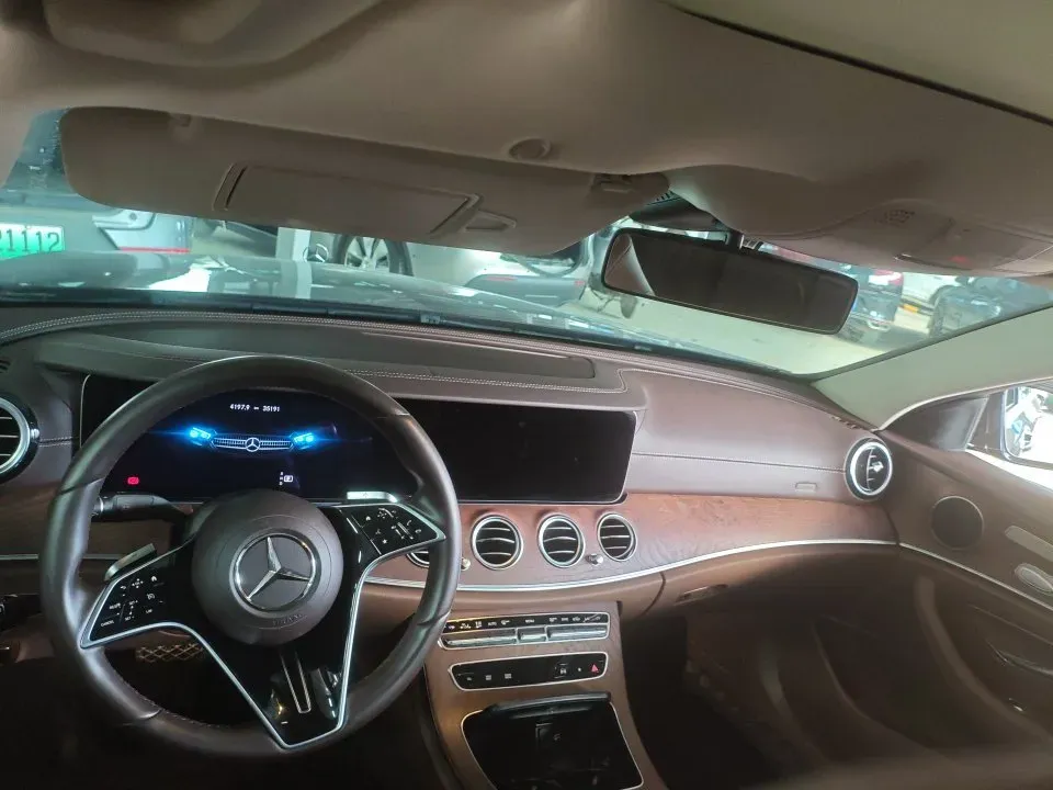 2022 Mercedes-Benz E Class 2.0T 197HP L4 9AT,autocango,china used car exporter,china ev exporter,chinese used car exporter,chinese used ev exporter