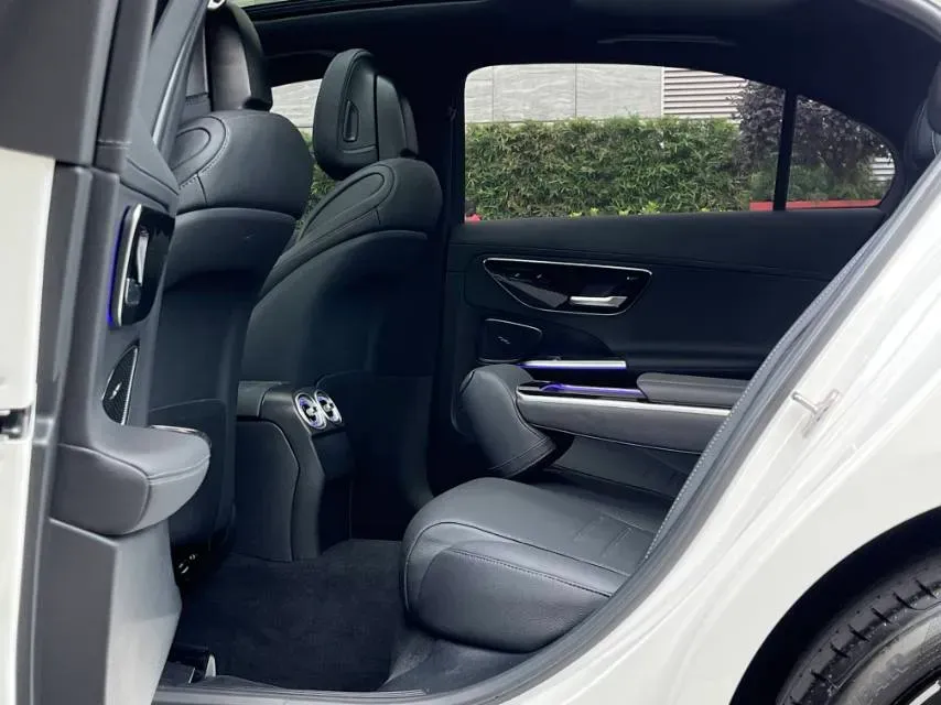 2024 Mercedes-Benz C Class 1.5T 204HP L4 9AT,autocango,china used car exporter,china ev exporter,chinese used car exporter,chinese used ev exporter