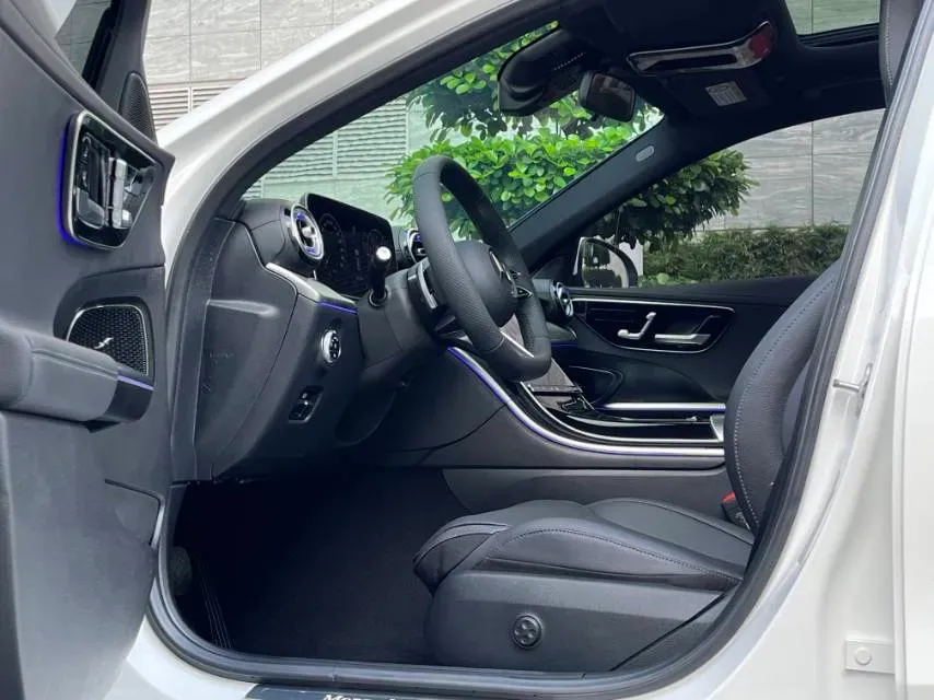 2024 Mercedes-Benz C Class 1.5T 204HP L4 9AT,autocango,china used car exporter,china ev exporter,chinese used car exporter,chinese used ev exporter
