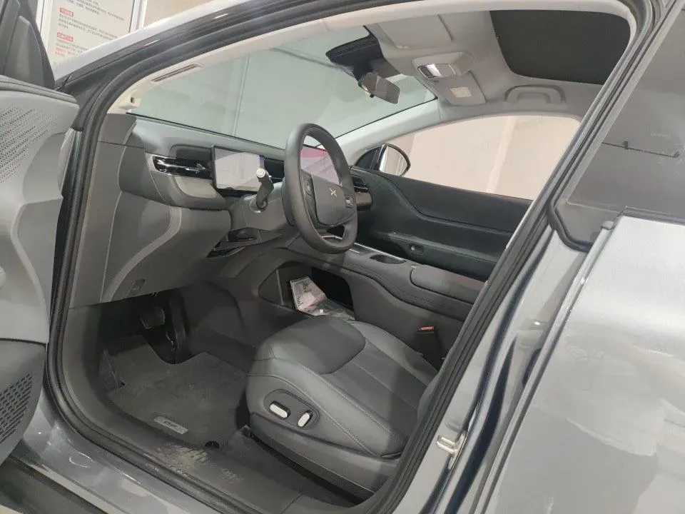 2025 Xpeng G6 BEV 68.5KWH,autocango,china used car exporter,china ev exporter,chinese used car exporter,chinese used ev exporter