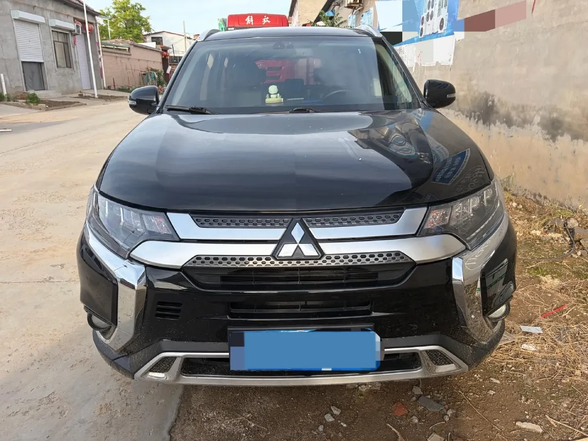 2019 Mitsubishi Outlander 2.4L 192HP L4 CVT,autocango,china used car exporter,china ev exporter,chinese used car exporter,chinese used ev exporter
