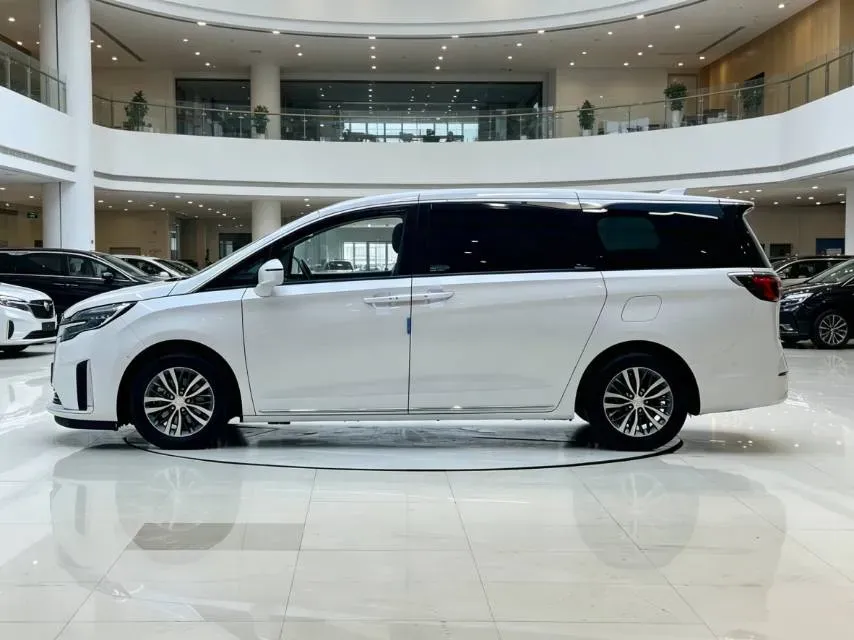 2023 Buick GL8 2.0T 237HP L4 9AT,autocango,china used car exporter,china ev exporter,chinese used car exporter,chinese used ev exporter