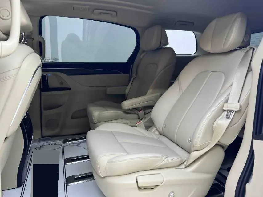 2023 Buick GL8 2.0T 237HP L4 9AT,autocango,china used car exporter,china ev exporter,chinese used car exporter,chinese used ev exporter