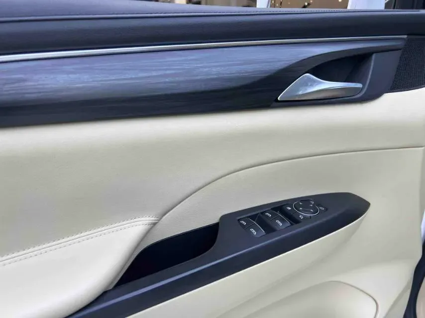 2023 Buick GL8 2.0T 237HP L4 9AT,autocango,china used car exporter,china ev exporter,chinese used car exporter,chinese used ev exporter