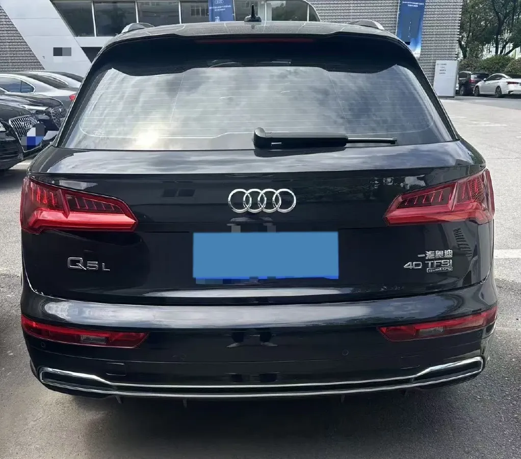 2020 Audi Q5L 2.0T 190HP L4 7DCT,autocango,china used car exporter,china ev exporter,chinese used car exporter,chinese used ev exporter