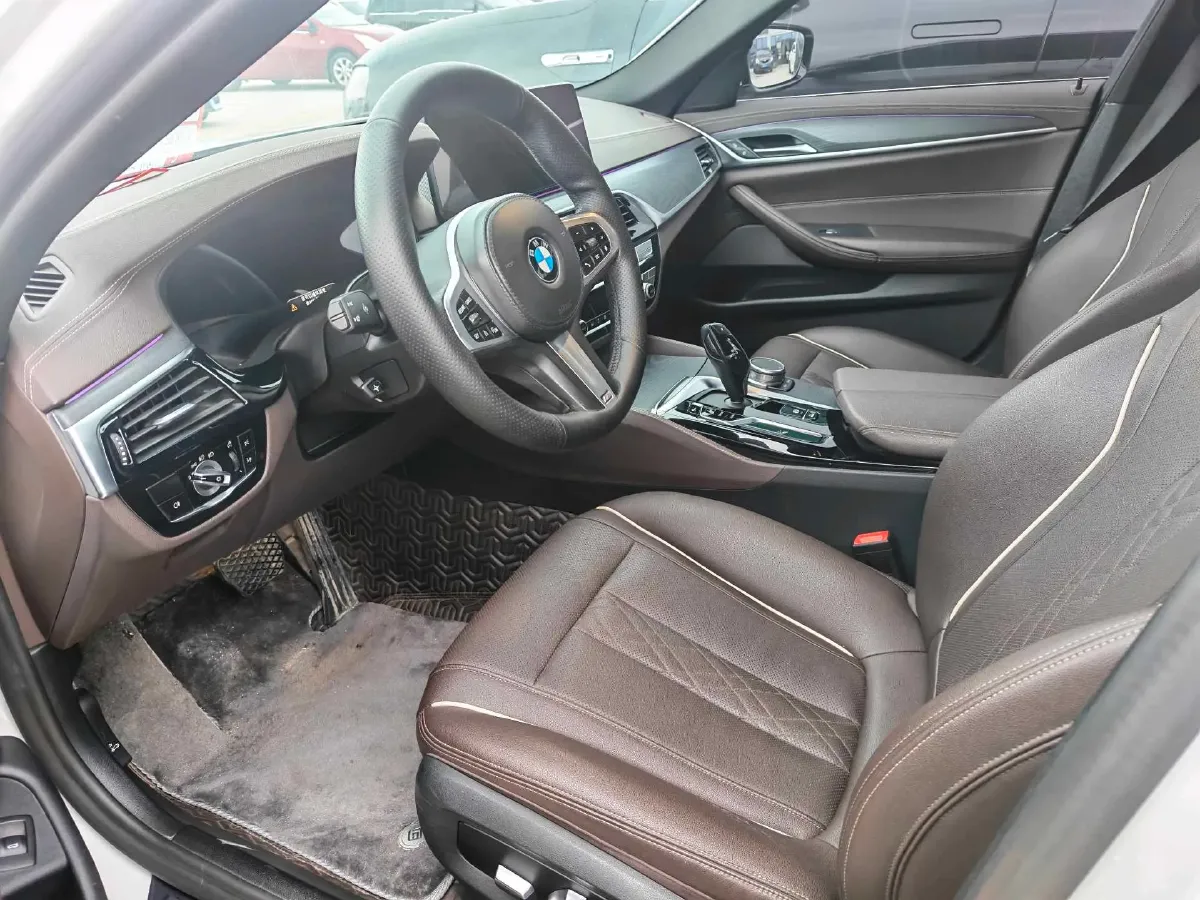 2021 BMW 5 Series 2.0T 252HP L4 8AT,autocango,china used car exporter,china ev exporter,chinese used car exporter,chinese used ev exporter
