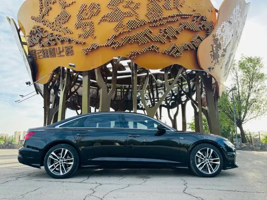 2020 Audi A6L 2.0T 190HP L4 7DCT,autocango,china used car exporter,china ev exporter,chinese used car exporter,chinese used ev exporter