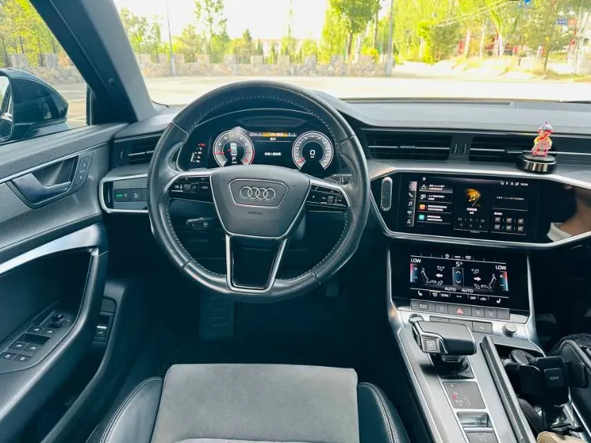 2020 Audi A6L 2.0T 190HP L4 7DCT,autocango,china used car exporter,china ev exporter,chinese used car exporter,chinese used ev exporter